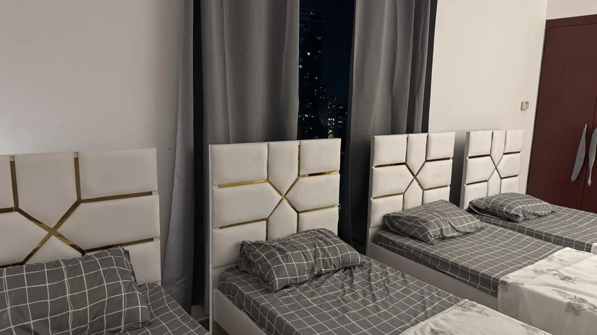 Homestay Jbr House Apartment Dubai